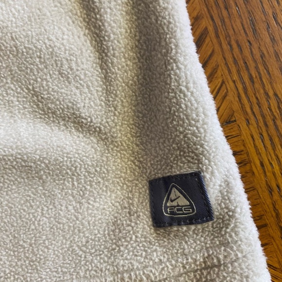 Nike Men's Quarter-Zip Sweater - Picture 4 of 9